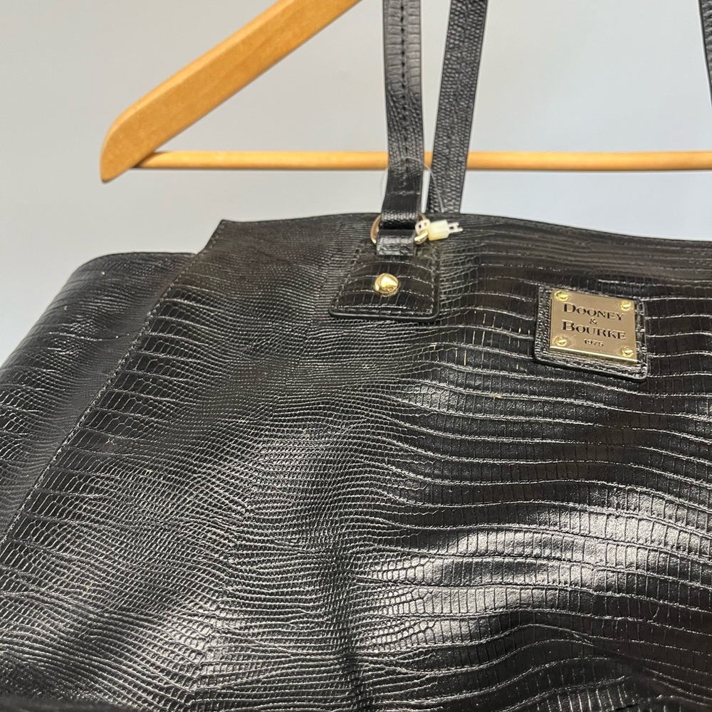 Dooney & Bourke Black Large Crocodile Pattern Bag “Fanny” - Picture 14 of 15